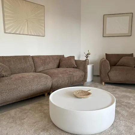 Punta Lara, 아파트 *