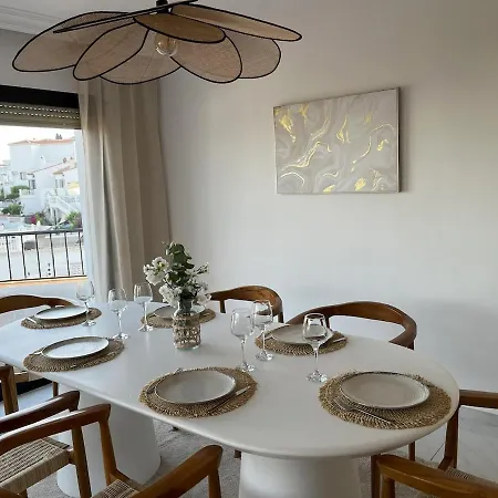 شقة Punta Lara, نيرخا